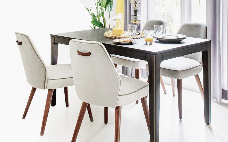 Furnitur ruang makan Nestudio